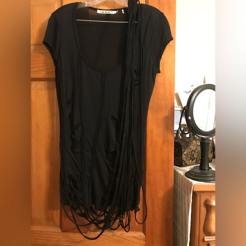 This is a brand new Lamb piece fringed cotton Tee